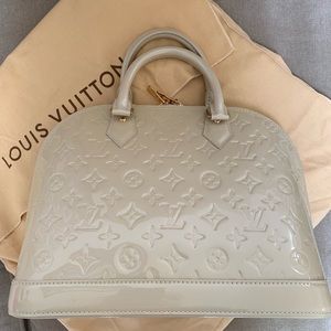 Brand New Louis Vuitton , classic Alma PM